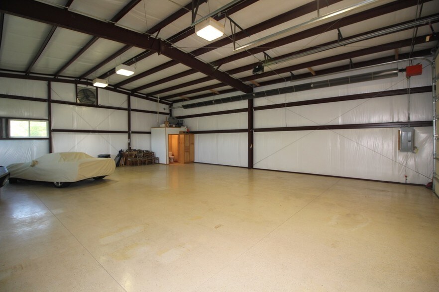 More Photos Of 2202 W Central Ave, El Dorado Light Manufacturing For Sale