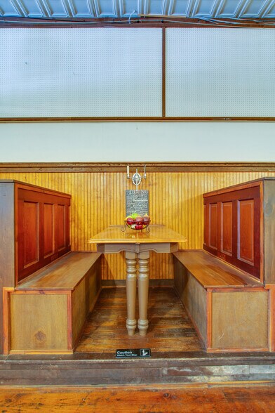 More Photos Of 108 W Walnut St, Smithville Restaurant For Sale