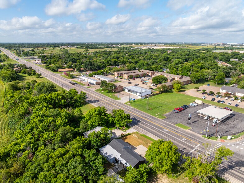 More Photos Of 3212 Robinson Dr, Waco Office Residential For Sale