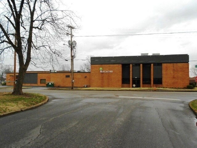 More Photos Of 2052 S Main St, Milan Bank For Lease