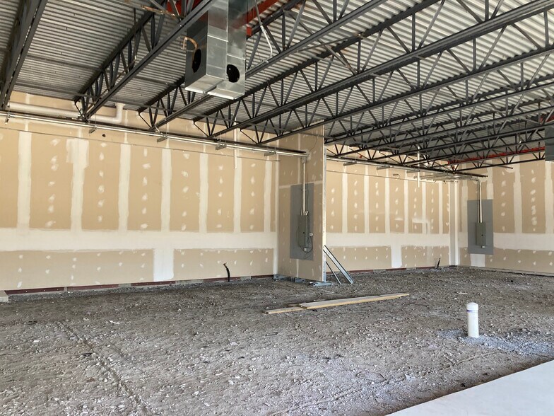 More Photos Of 1780 Grand Island Blvd, Grand Island Storefront Retail Office For Lease