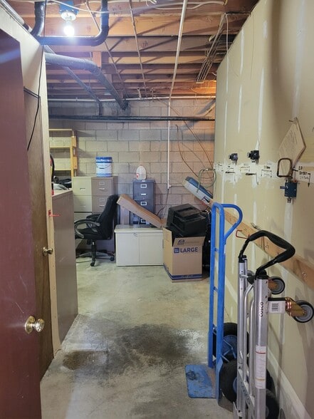 More Photos Of 919 12th Pl, Prescott Medical For Sale