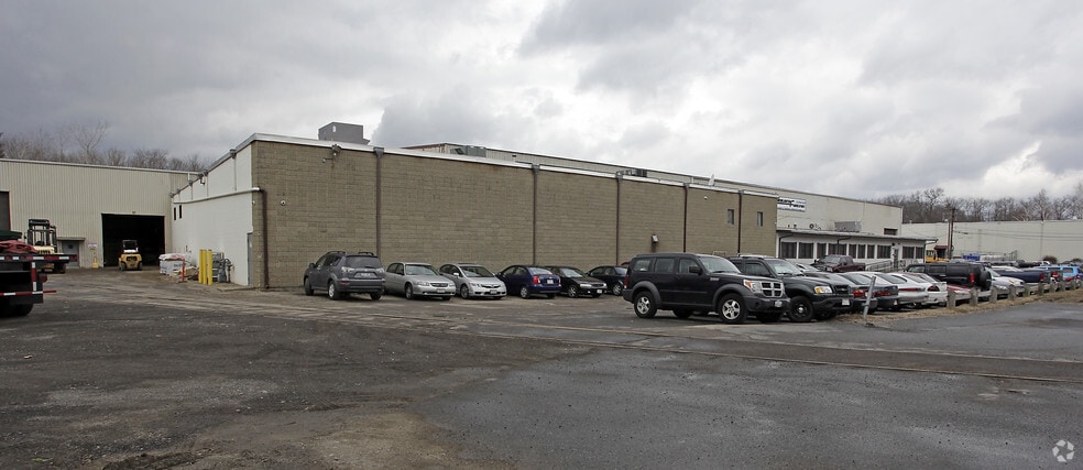 More Photos Of 17 Saint Mark St, Auburn Manufacturing For Lease