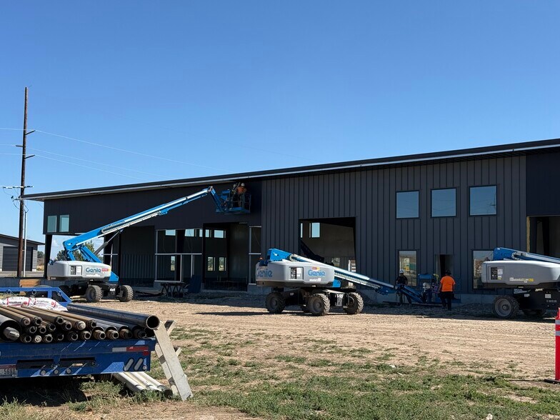 More Photos Of 4738 Thunderbird Rd, Rexburg Flex For Lease