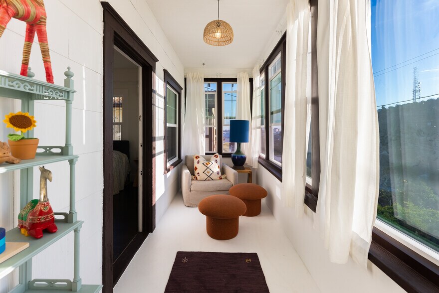More Photos Of 534 Casanova St, Los Angeles Apartments For Sale