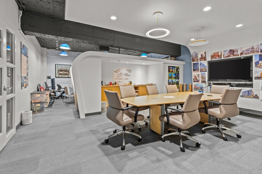 More Photos Of 509 W Spring St, Fayetteville Storefront Retail Office For Lease