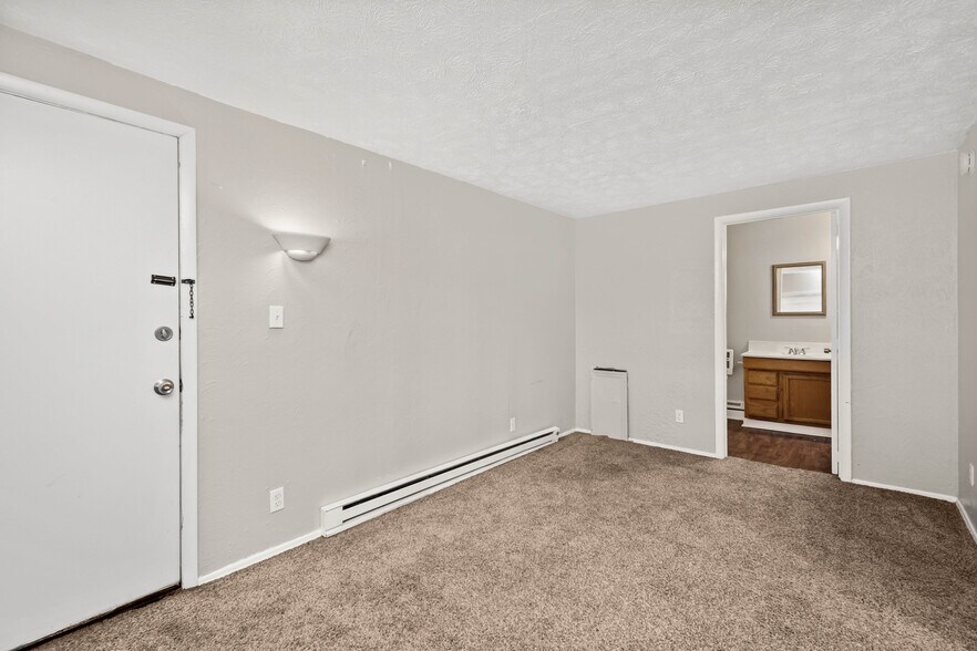 More Photos Of 1027 Cochran Mill Rd, Jefferson Hills Apartments For Sale