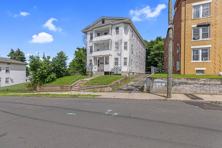 More Photos Of 14 Beatty St, New Britain Apartments For Sale