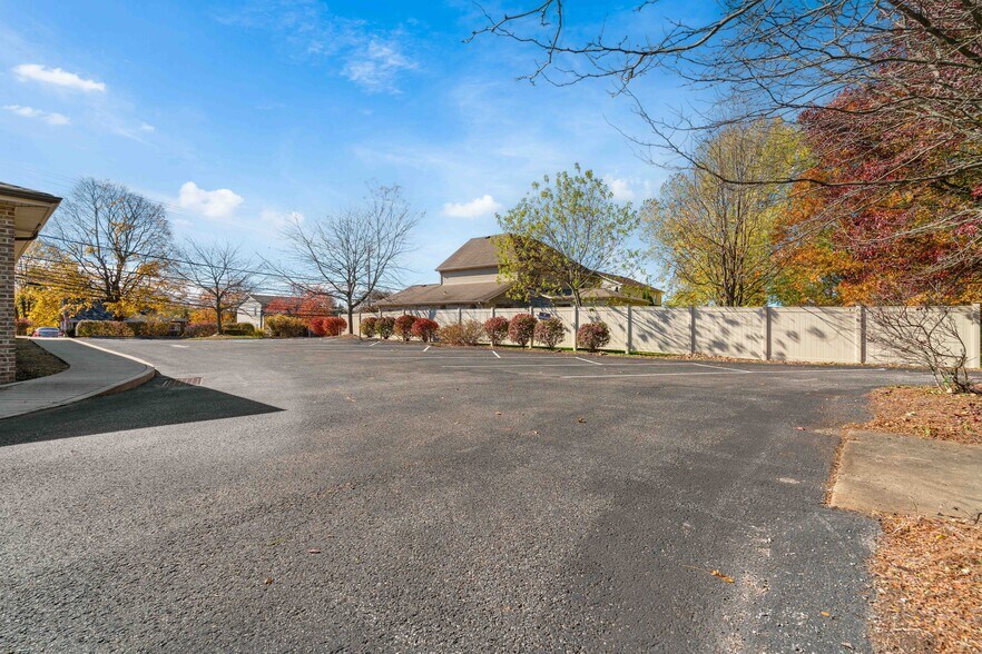 More Photos Of 86 Coraopolis Rd, Coraopolis Medical For Sale