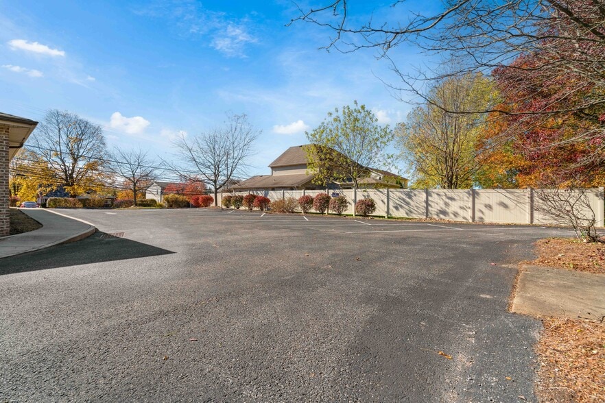 More Photos Of 86 Coraopolis Rd, Coraopolis Daycare Center For Lease