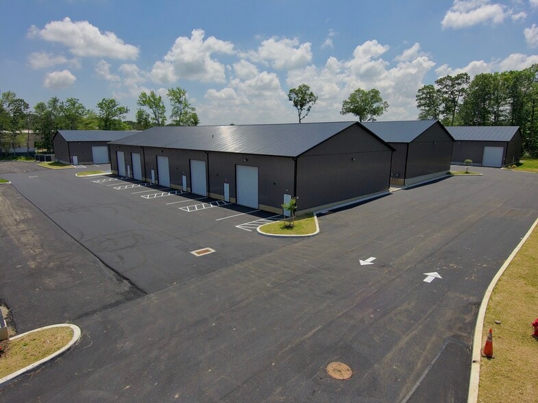More Photos Of 1600 Porter Rd, Bear Distribution For Lease