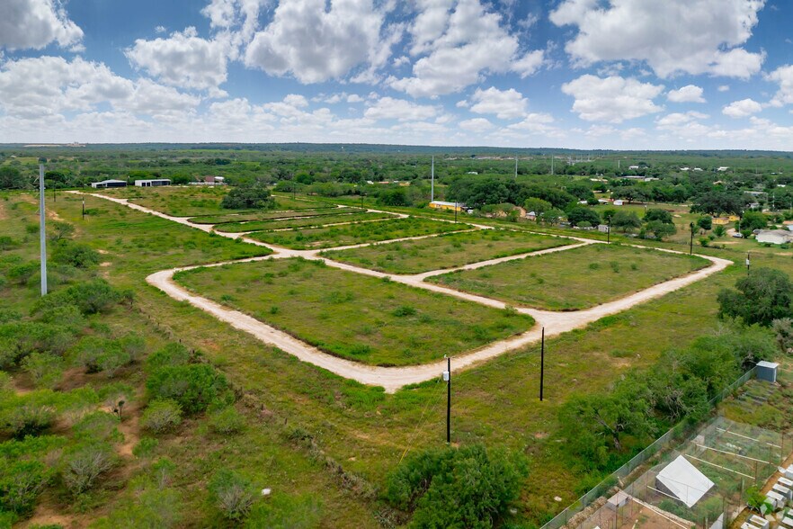 More Photos Of 20231 Pleasanton Rd, San Antonio Trailer Camper Park For Sale