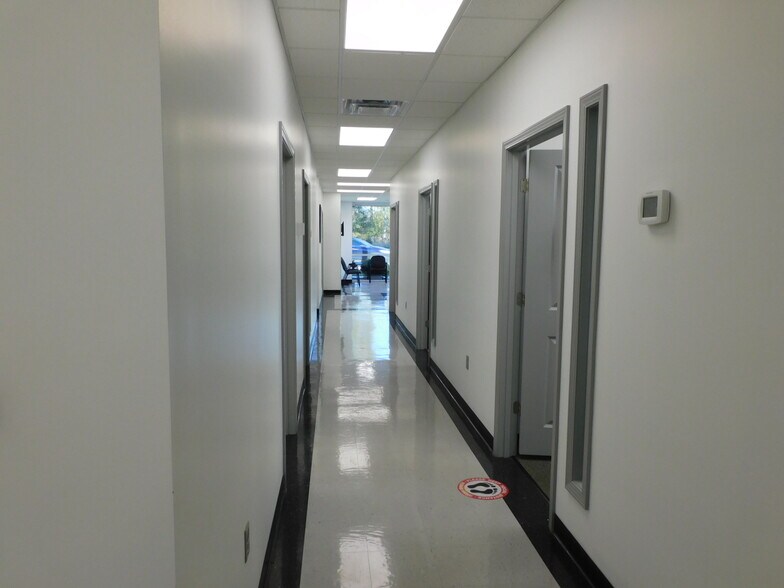 More Photos Of 7950 US-31 Hwy, Calera Office For Sale