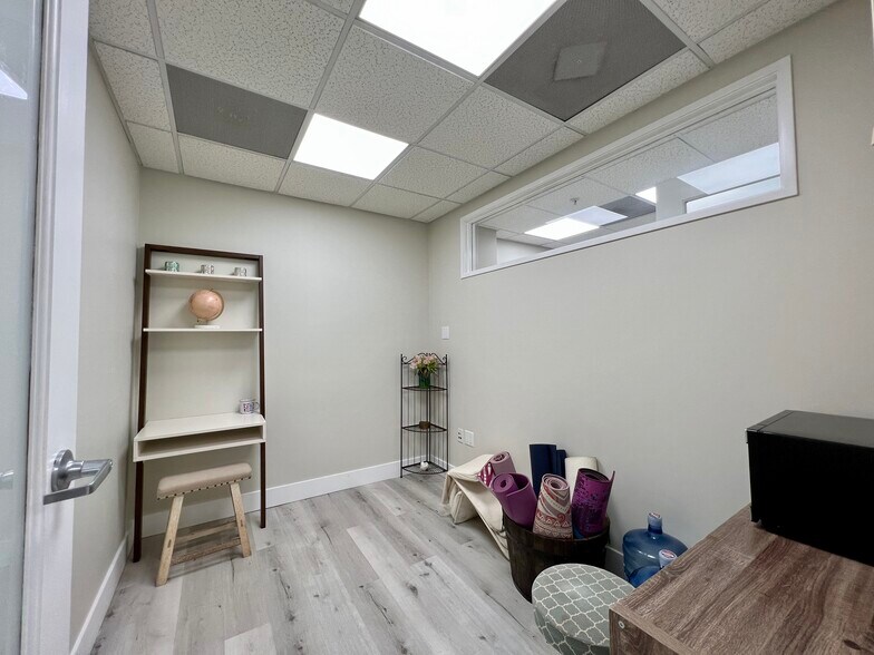 More Photos Of 1540 6th St, Santa Monica Apartments For Lease