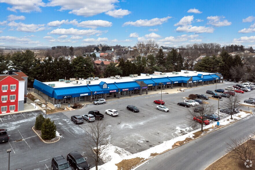 More Photos Of 7720 Main St, FOGELSVILLE Storefront For Lease