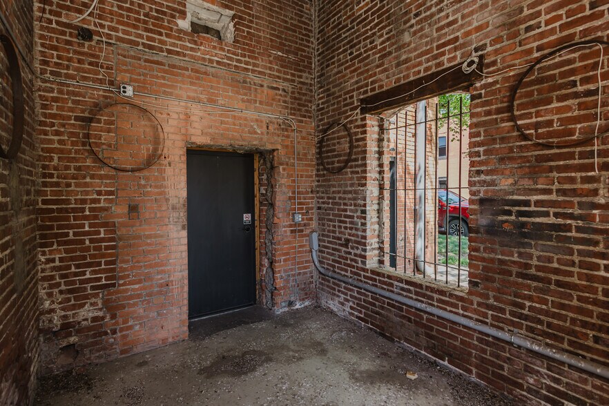 More Photos Of 1001 W Douglas Ave, Wichita Storefront For Sale