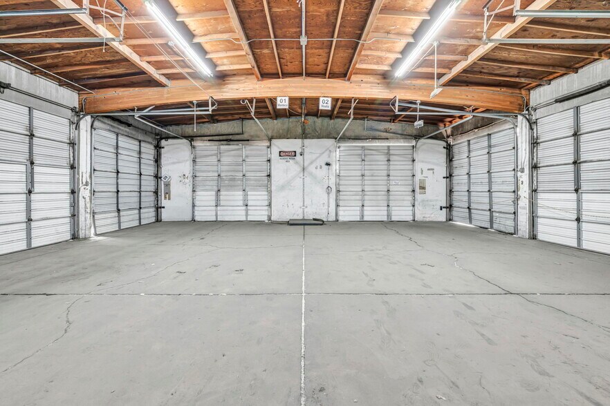 More Photos Of 1235 Glendale Ave, Sparks Truck Terminal For Lease