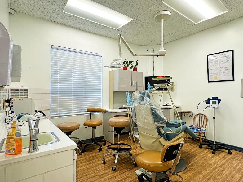 More Photos Of 8237 Fredericksburg Rd, San Antonio Medical For Sale