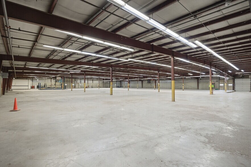 More Photos Of 4811 Easton Rd, Saint Joseph Industrial For Lease