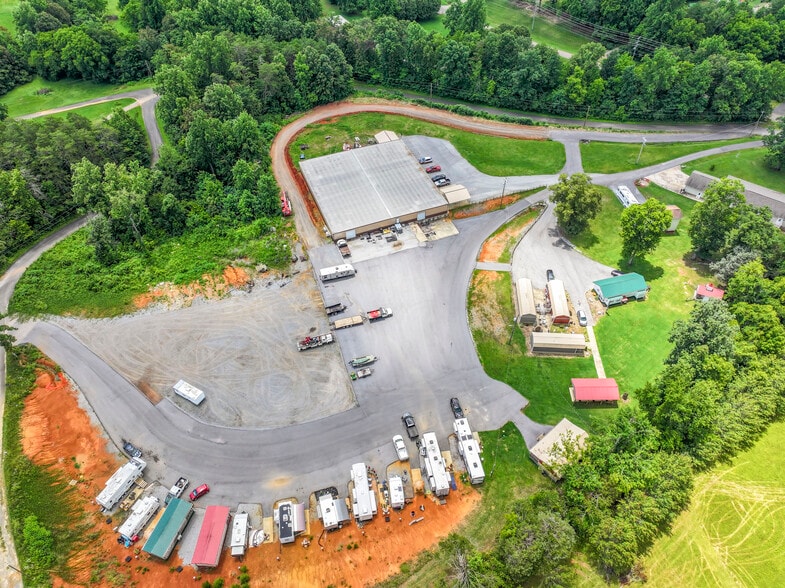 More Photos Of 104 Circle Rd, Newport Manufactured Housing Mobile Home Park For Sale