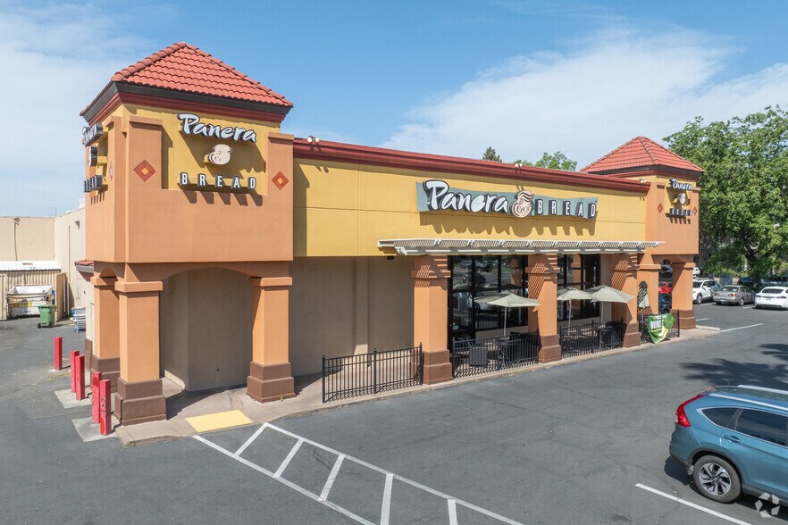 Primary Photo Of 901-907 Howe Ave, Sacramento General Retail For Sale