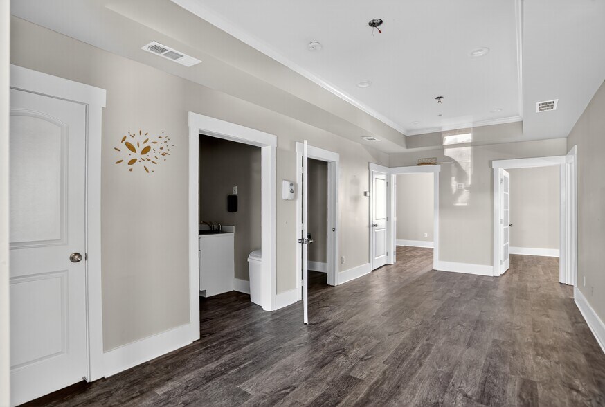 More Photos Of 1499 Alpharetta Hwy, Alpharetta Office For Lease