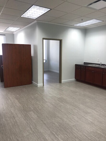More Photos Of 6735 Conroy Windermere Rd, Orlando Medical For Lease