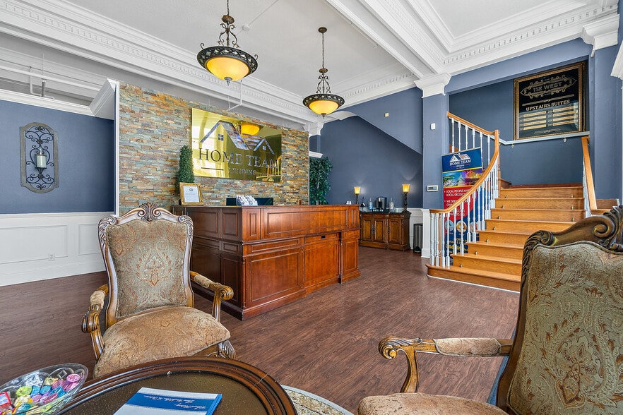 More Photos Of 112 W Indiana Ave, Deland Office For Lease