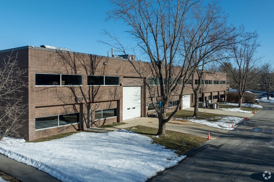 More Photos Of 295 Foster St, Littleton Flex For Lease