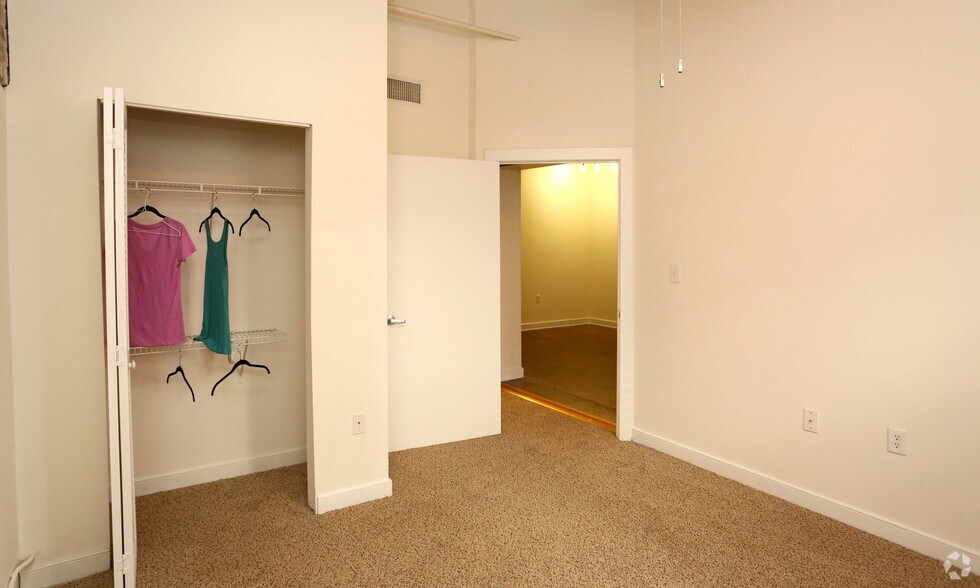 More Photos Of 17 N 18th St, Richmond Apartments For Lease