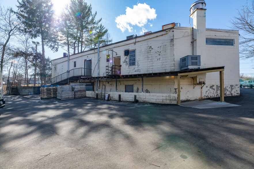 More Photos Of 306 S Main St, New City Freestanding For Lease