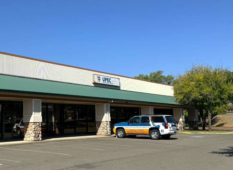 More Photos Of 1812 Park Marina Dr, Redding General Retail For Lease