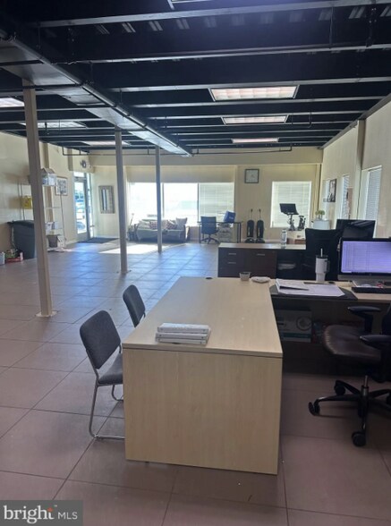 More Photos Of 21580 Atlantic Blvd, Sterling Warehouse For Sale