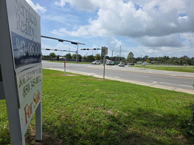 More Photos Of Crawfordville Hwy and U.S. 98 Hwy @ Coastal Hwy, Crawfordville Land For Sale
