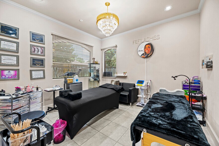More Photos Of 1840 Snake River Rd, Katy Medical For Sale