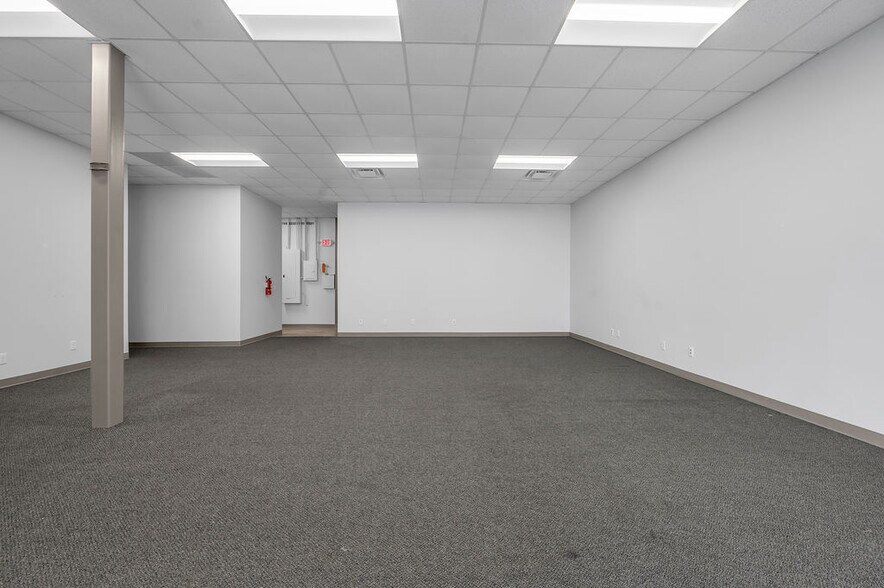 More Photos Of 100 Regency Point Path, Lexington Freestanding For Lease