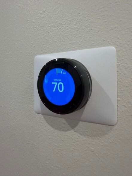 More Photos Of 1191 E Walnut St, Pasadena Office Residential For Lease