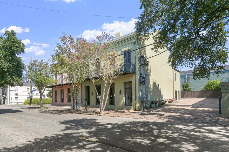 Primary Photo Of 1600 Prytania St, New Orleans Freestanding For Lease