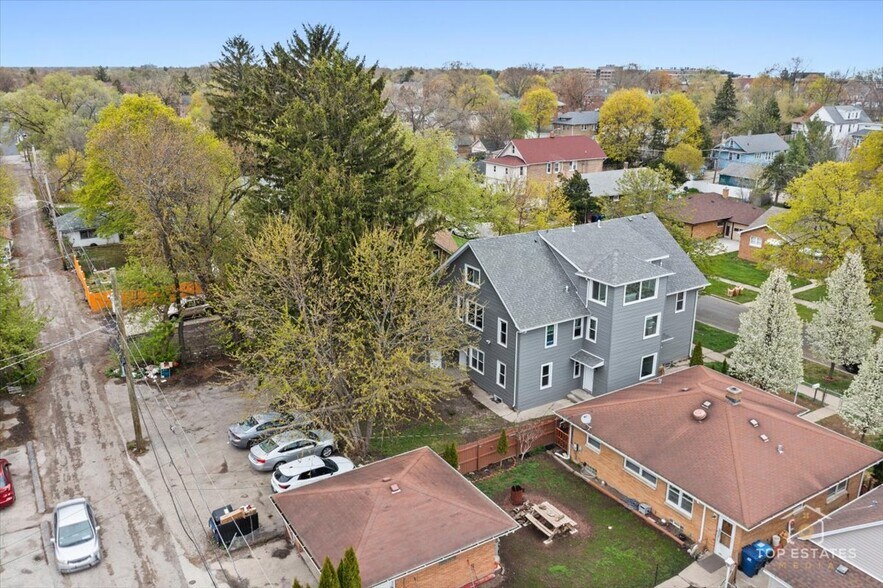 More Photos Of 1542 Victoria Ave, North Chicago Apartments For Sale