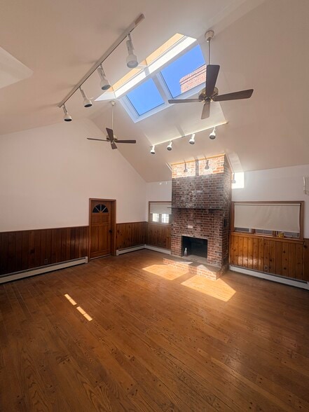 More Photos Of 606 Yonkers Ave, Yonkers Office Residential For Lease