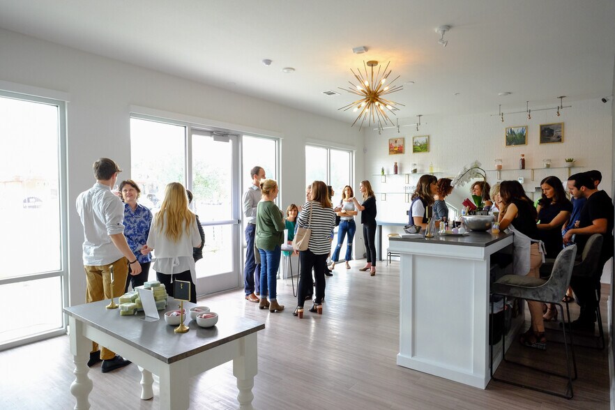 More Photos Of 4361 S Congress Ave, Austin Apartments For Sale