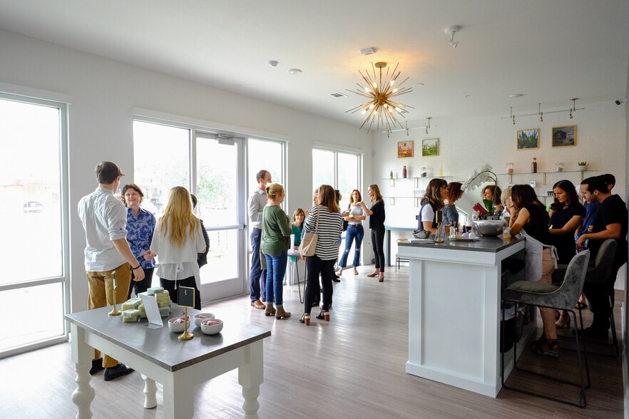 More Photos Of 4361 S Congress Ave, Austin Apartments For Sale