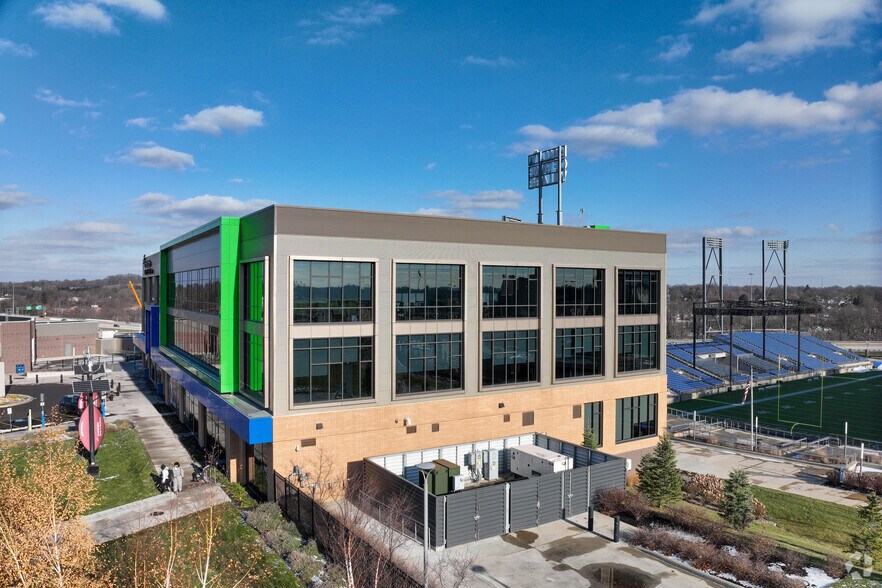 More Photos Of 2014 Blake Avenue NW, Canton Office For Lease