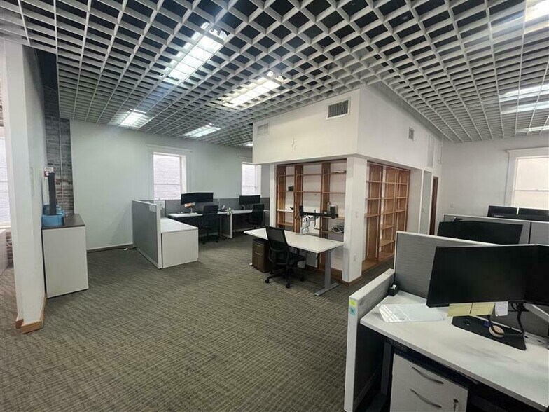 More Photos Of 110 S Kentucky Ave, Lakeland Office For Lease