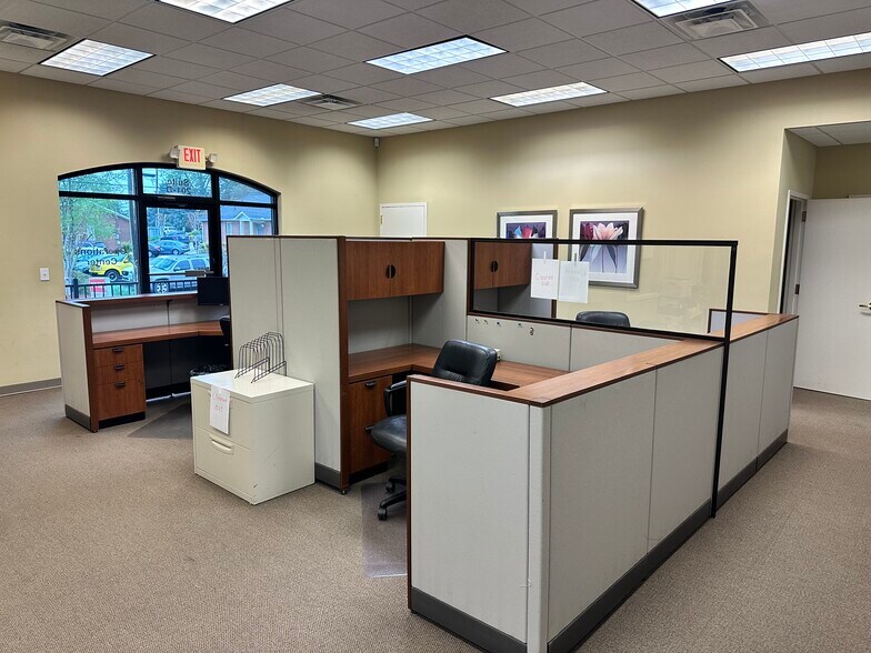 More Photos Of 201 Stonewall St, Cartersville Office For Sale