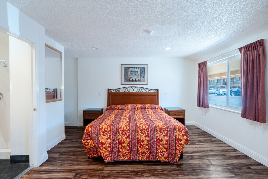 More Photos Of 9515 Folsom Blvd, Sacramento Hotel For Sale