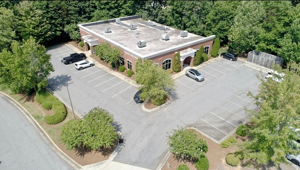 More Photos Of 5 Corporate Center Ct, Greensboro Office For Lease