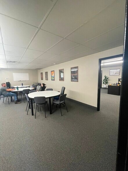 More Photos Of 3555-3559 W Wright St, Boise Light Manufacturing For Lease