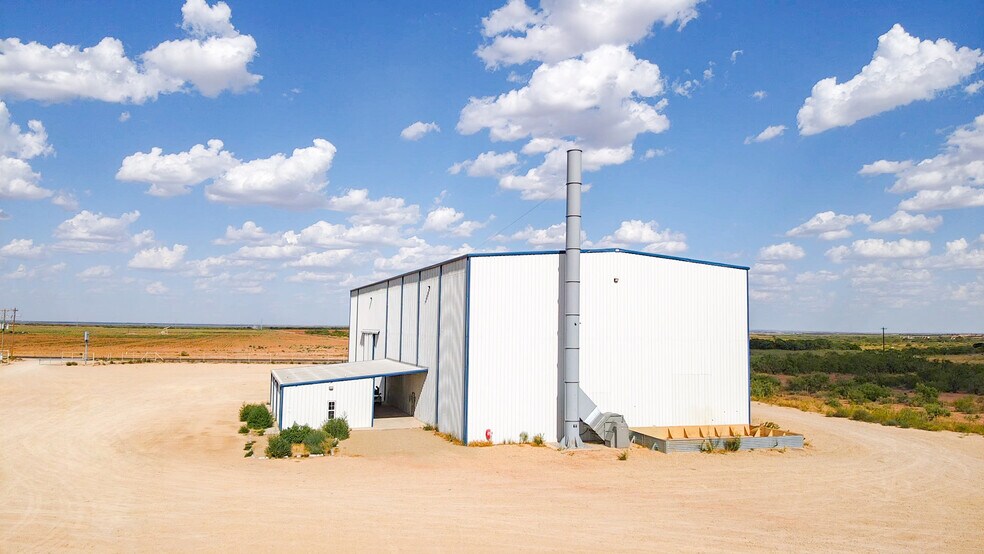 More Photos Of 2599 FM 3033, Stanton Warehouse For Lease