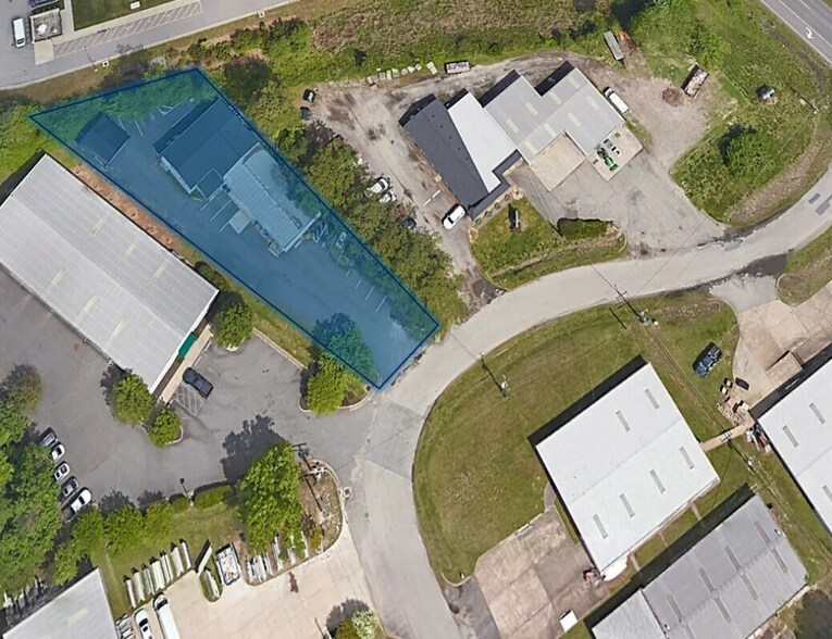 More Photos Of 104 Industry Dr, Yorktown Light Distribution For Sale